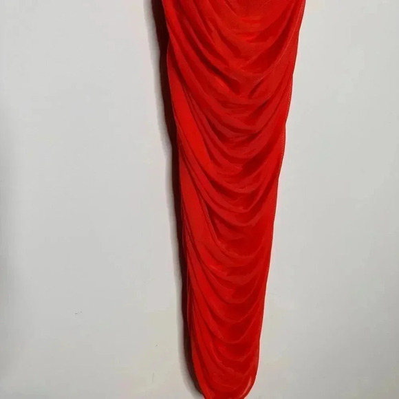 FashionNova Red Back out dress - Picture 6 of 8